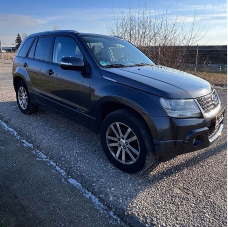 Suzuki Grand Vitara 2.4 benzin LPG 4x4