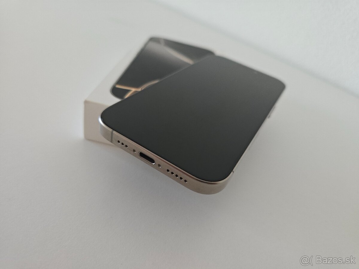 Apple iPhone 16 Pro