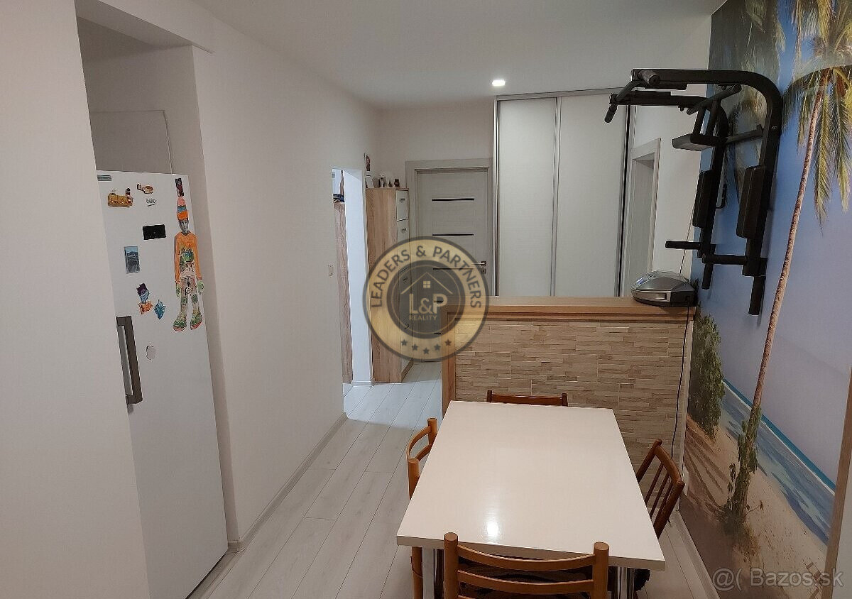 NA PREDAJ: priestranný 4-izbový byt na sídlisku Sekčov