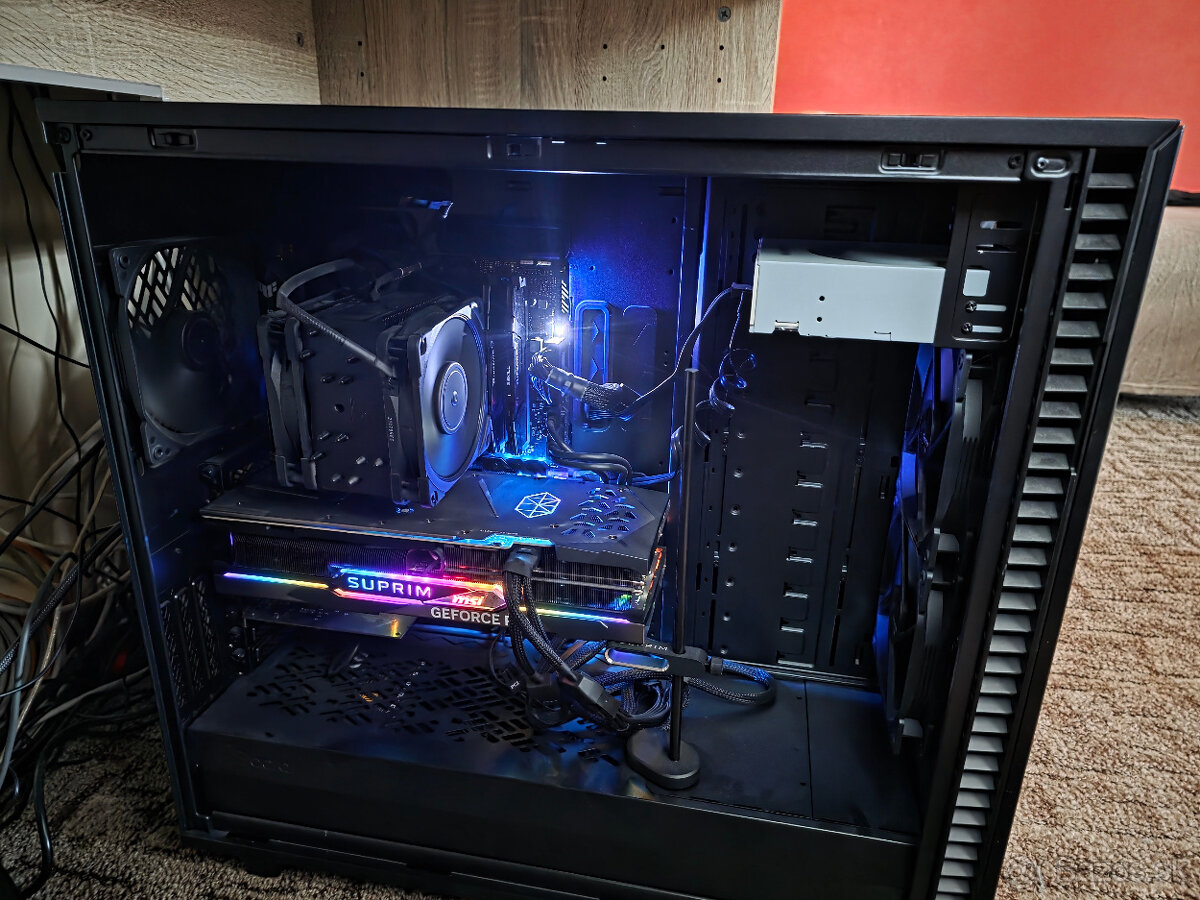 i9 12900k, 64GB RAM, RTX 4080-v záruke, 3x SSD (4,5TB)
