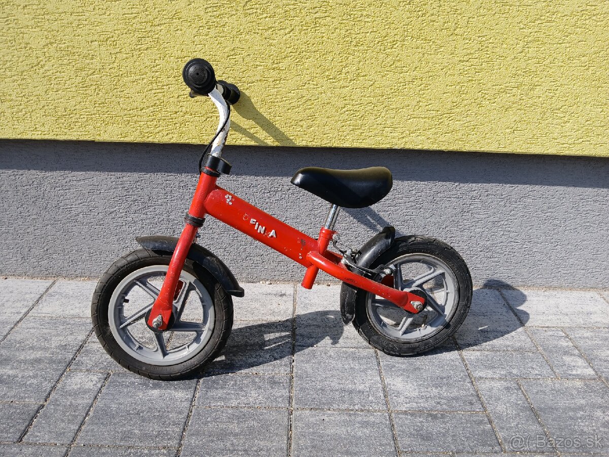 Darujem odrážadlo.