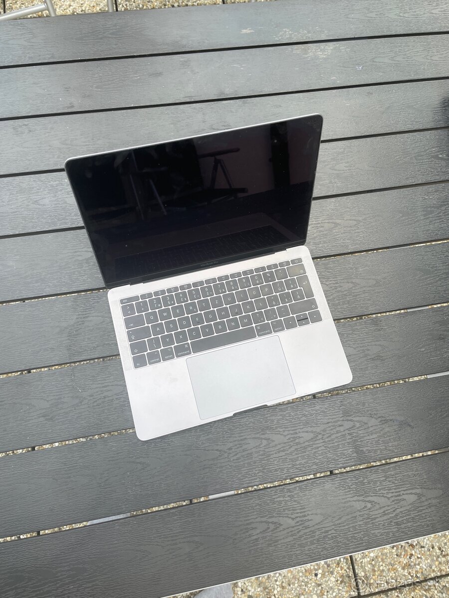 MacBook Pro 13” (2017, Silver)