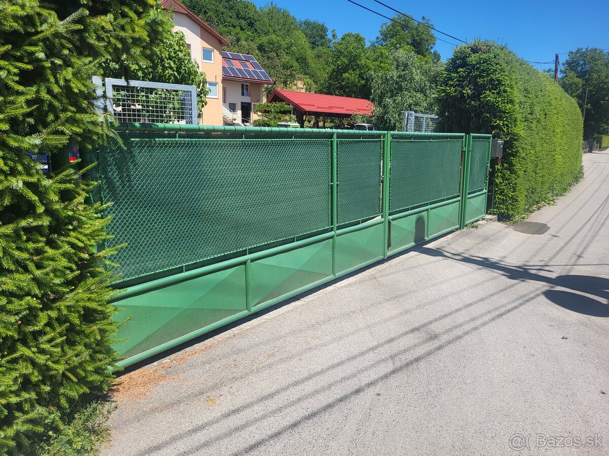 Brána
