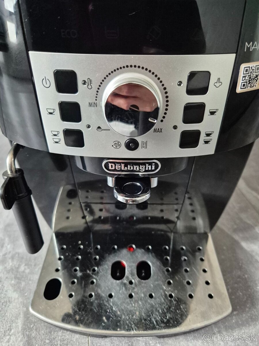 Kávovar Delonghi Magnifica S