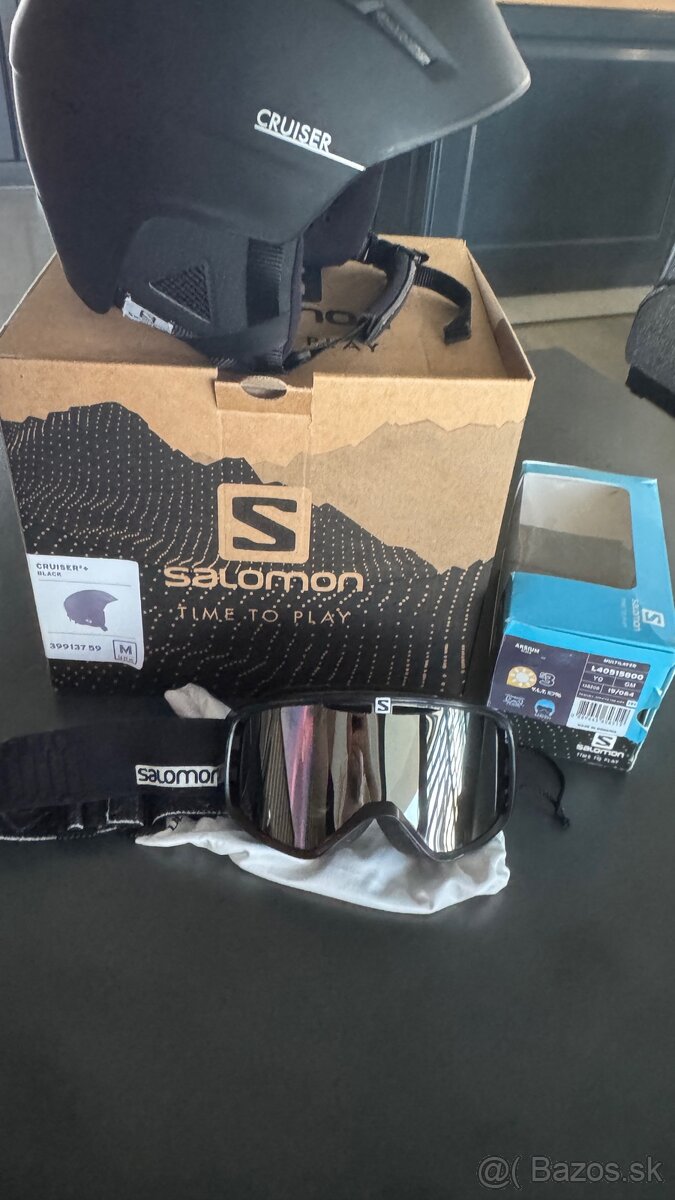 Lyziarska prilba SALOMON +OKULIARE