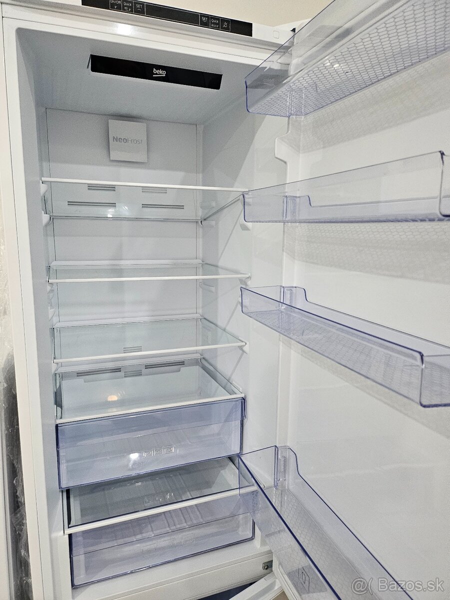 Chladnicka kombinovana