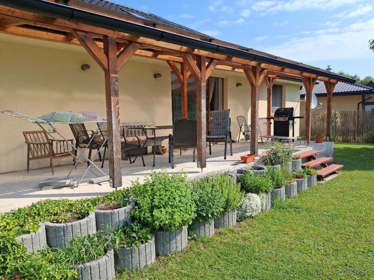 Na predaj 4-izbový bungalov v obci Ďanová, okres Martin