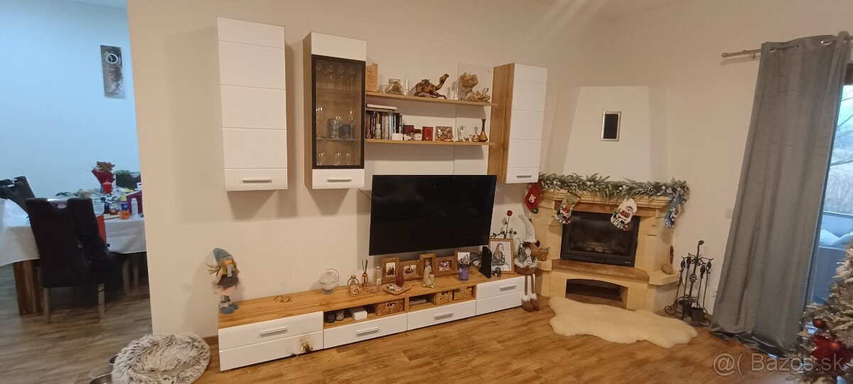 Obývacia stena+stolík