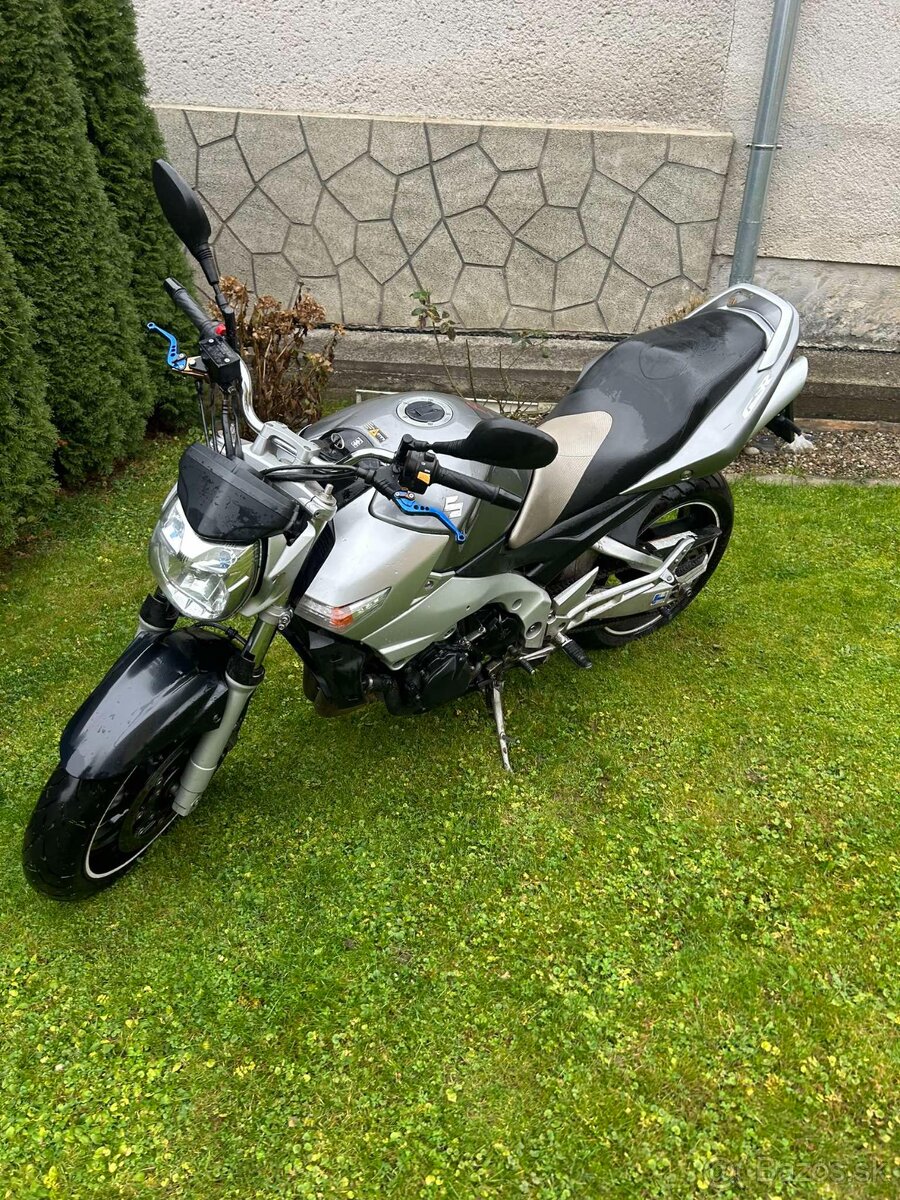 Predám SUZUKI GSR 600