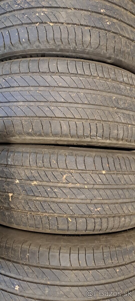 Predám 4ks jazdené letné 225/55r18-102V Michelin