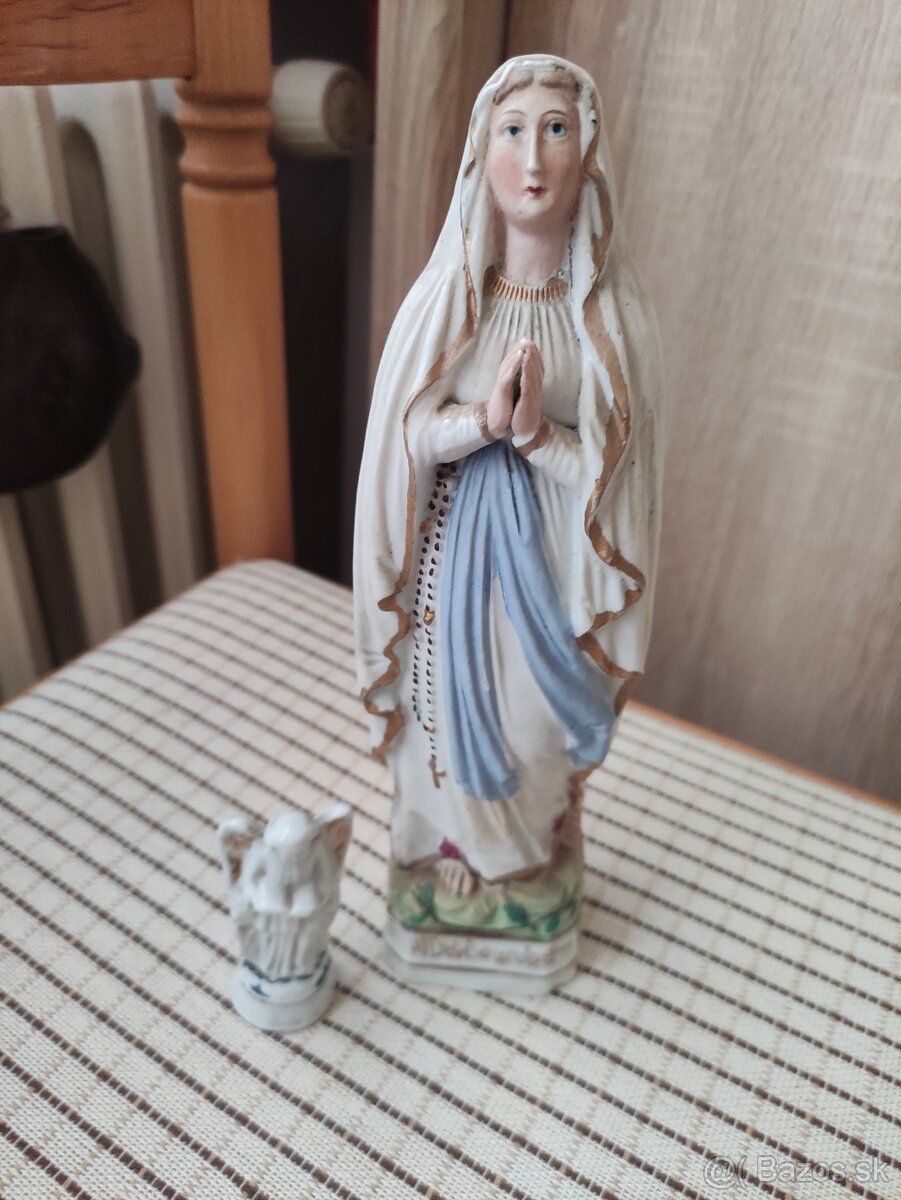 Soška Panny Marie a anděla