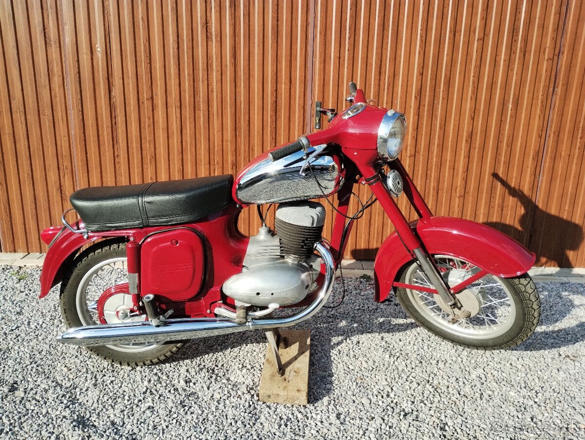 Jawa 250 typ 559