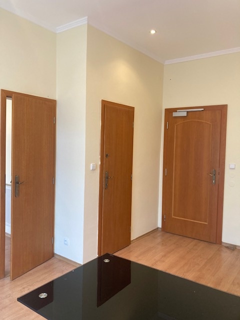Kancelária v centre Piešťan, 2 miestnosti, 36 m2