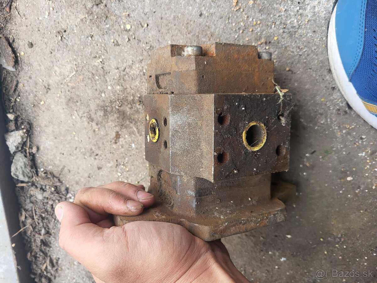 Predám hydraulické čerpadlo Rexroth