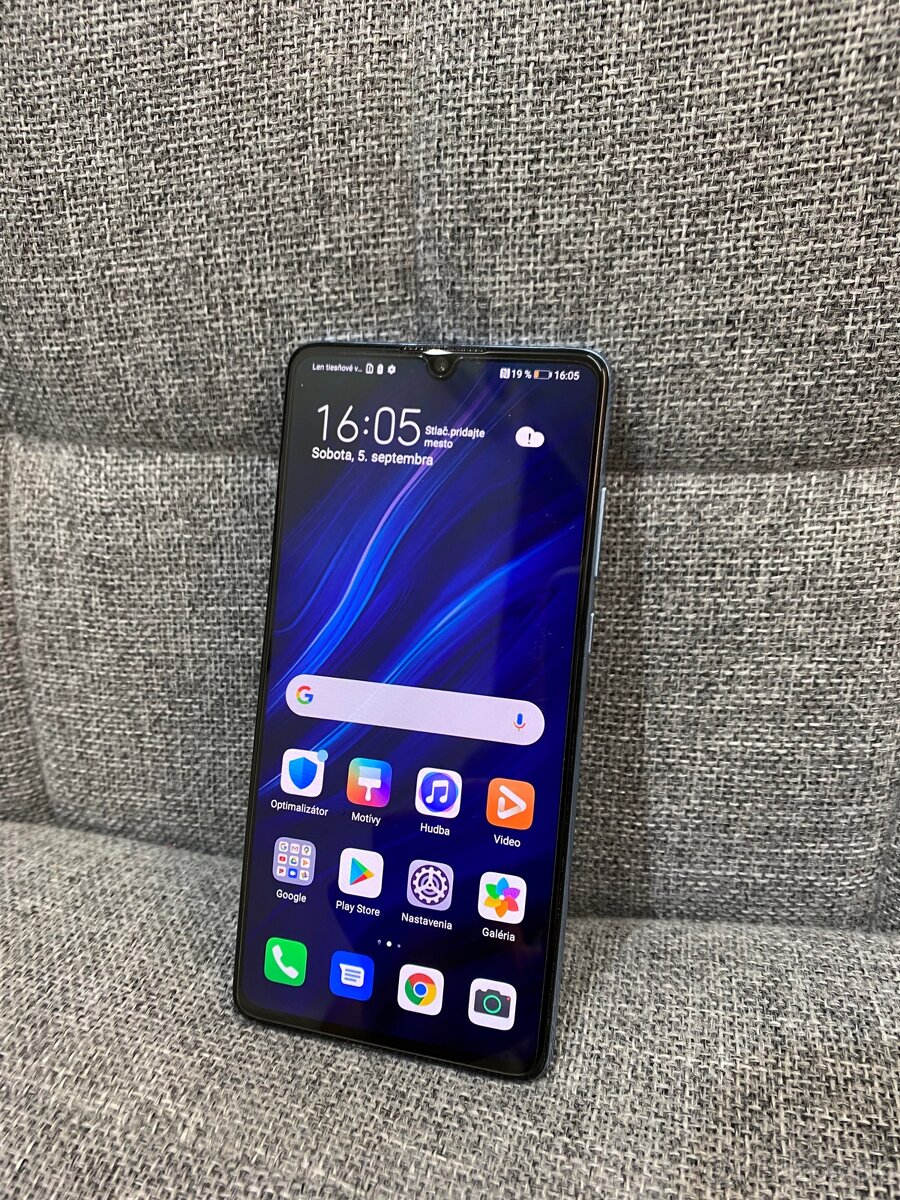 Huawei P30 (plne funkčný) pekný stav