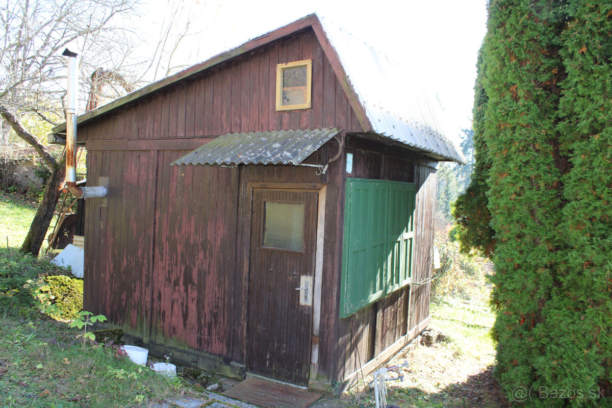 EXKLUZÍVNE-SPEKTRUM REALITY- Na Predaj  záhradná chatka s po