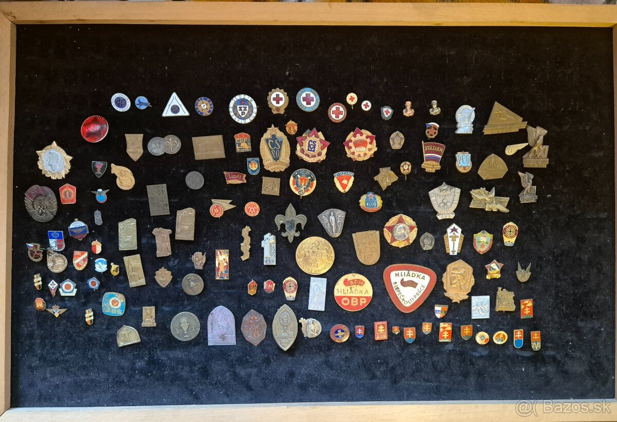 Predam stare odznaky