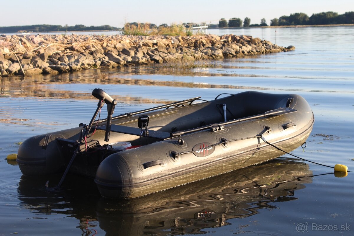 Čln Raptor x-wide 300. Hlinikova podlaha