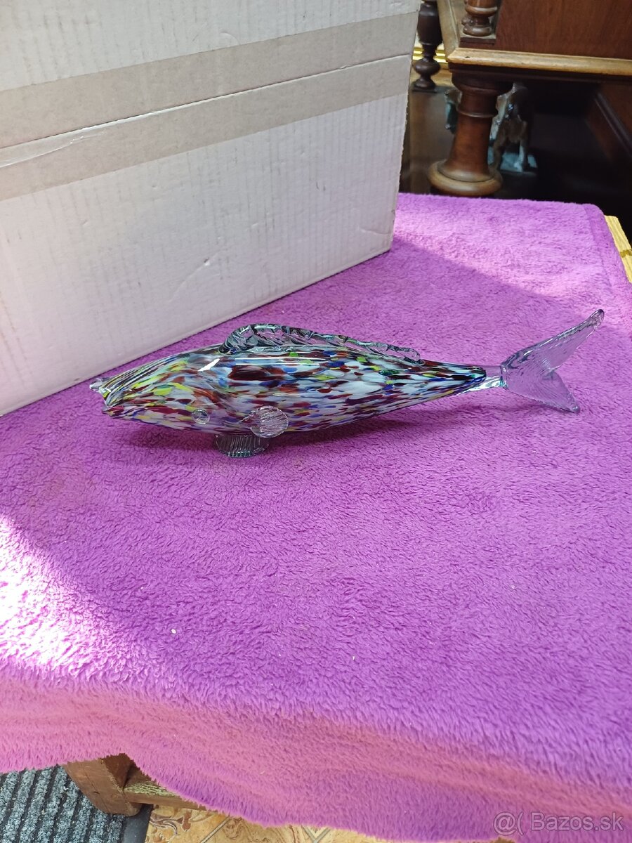Predám starožitnu sklenenú rybu