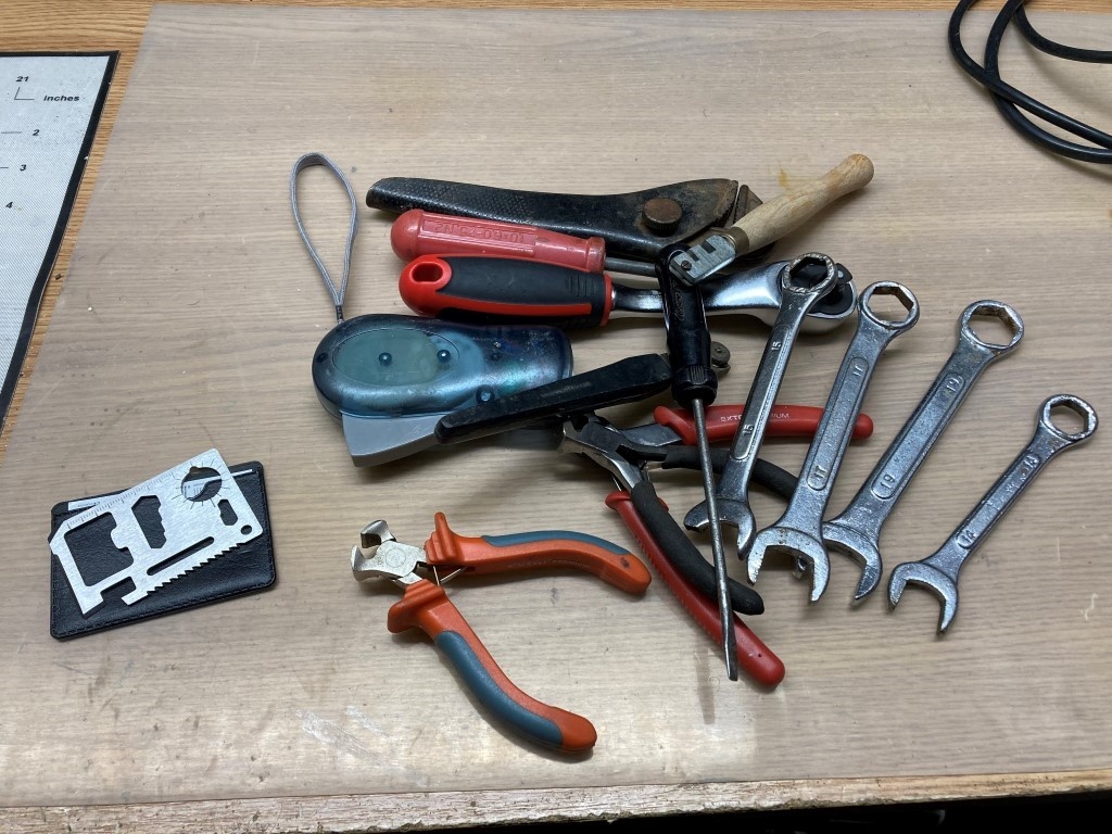 Predám náradie ktoré je na foto