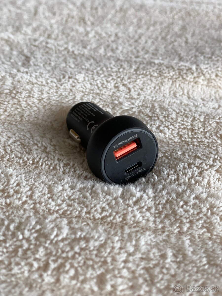 Rychlo nabijacka do auta