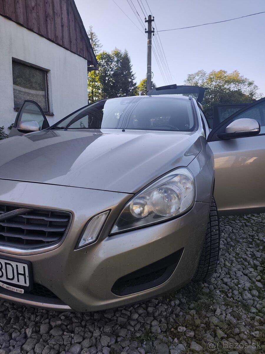Volvo V60 2011