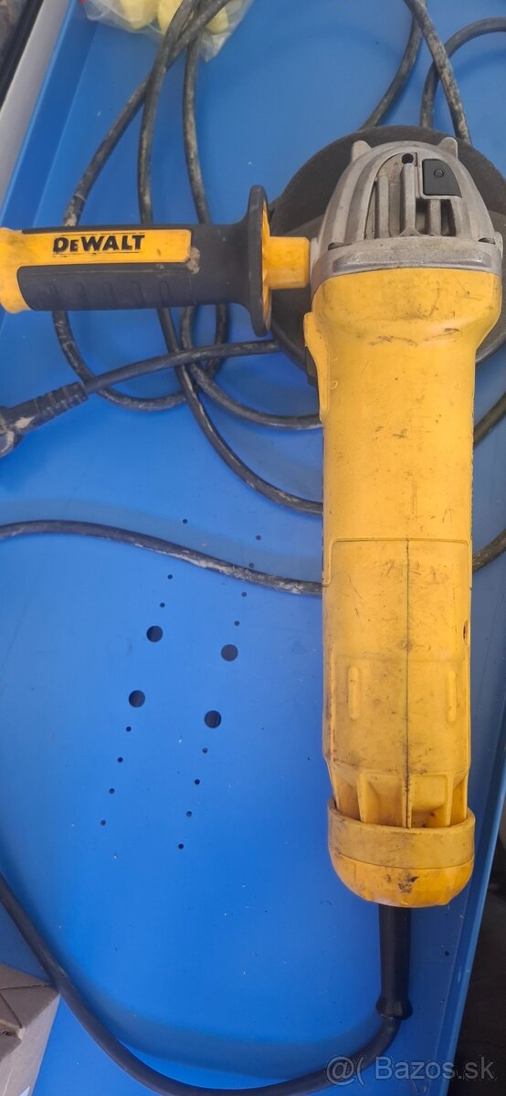 Dewalt DWE4215-QS Uhlová flexa 1200w 125mm