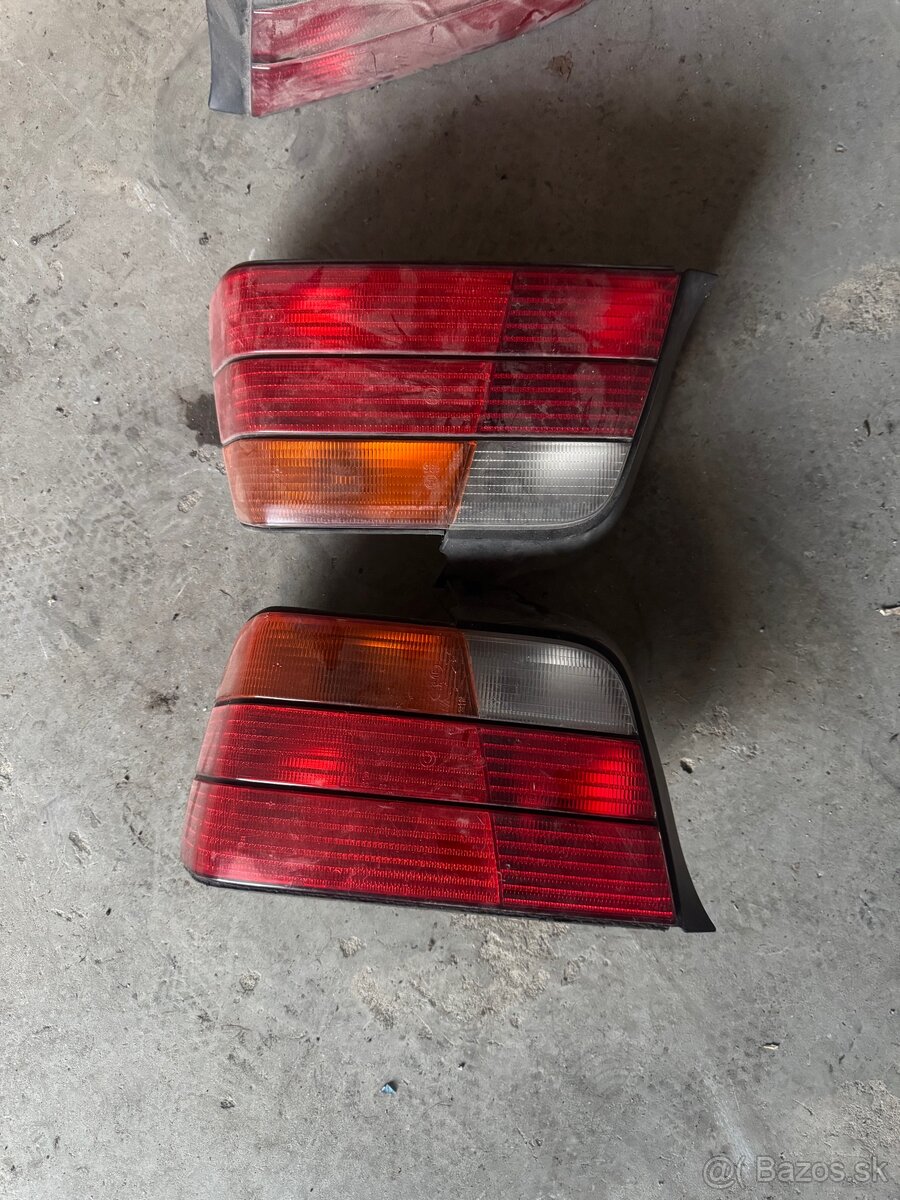 Zadne svetla bmw e36 sedan
