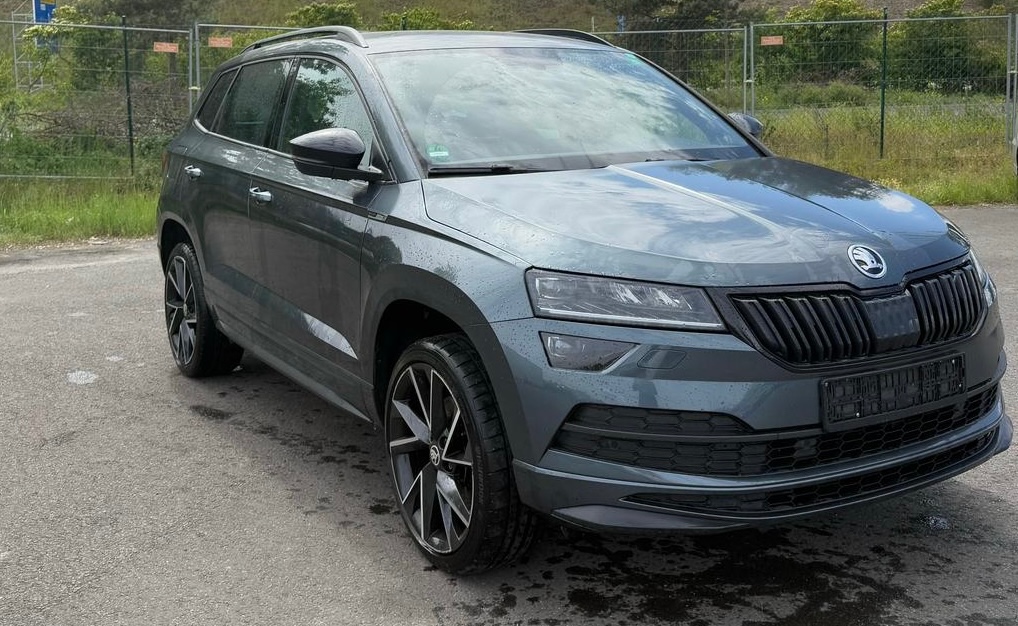 Skoda karoq Sportline 1.5tsi-DSG--rv:10/2020-160tis km-