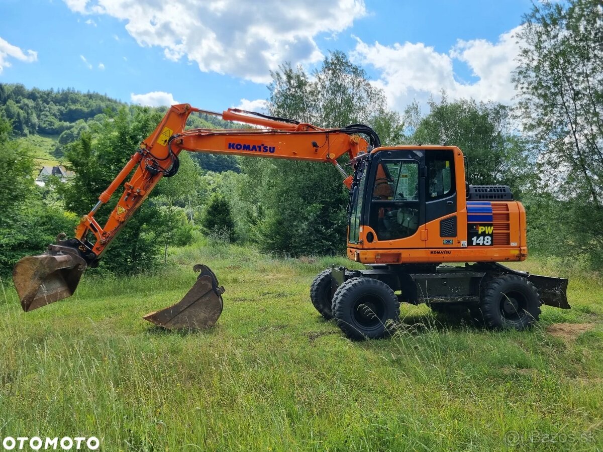 Kolesové rýpadlo Komatsu PW148-8 15 ton - Nízky počet najazd