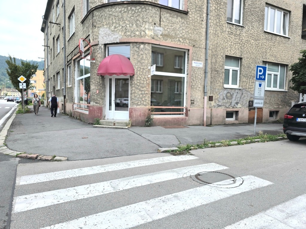 Prenajmeme obchodný priestor, Žilina – Centrum, R2 SK.