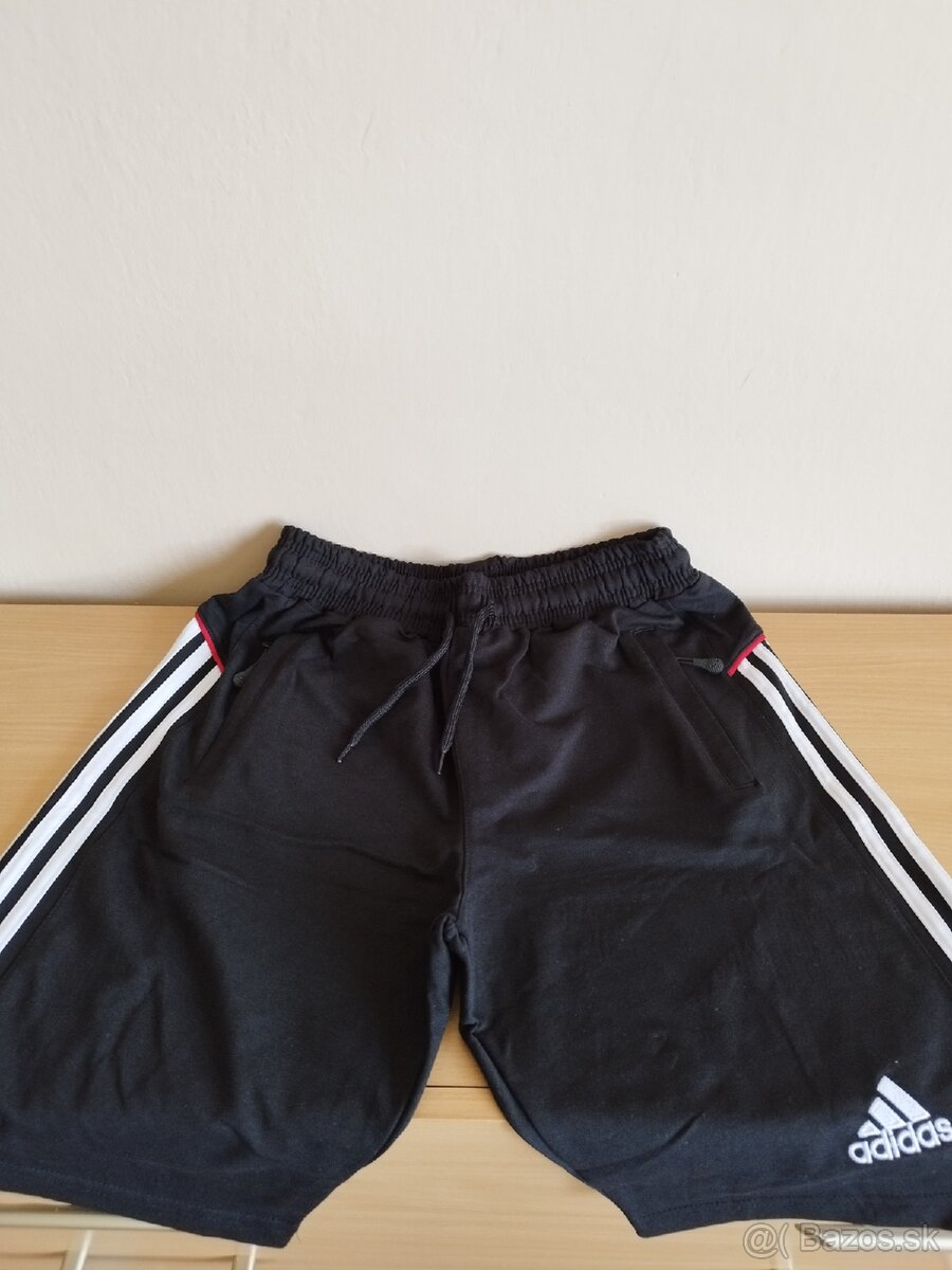Kraťasy Adidas