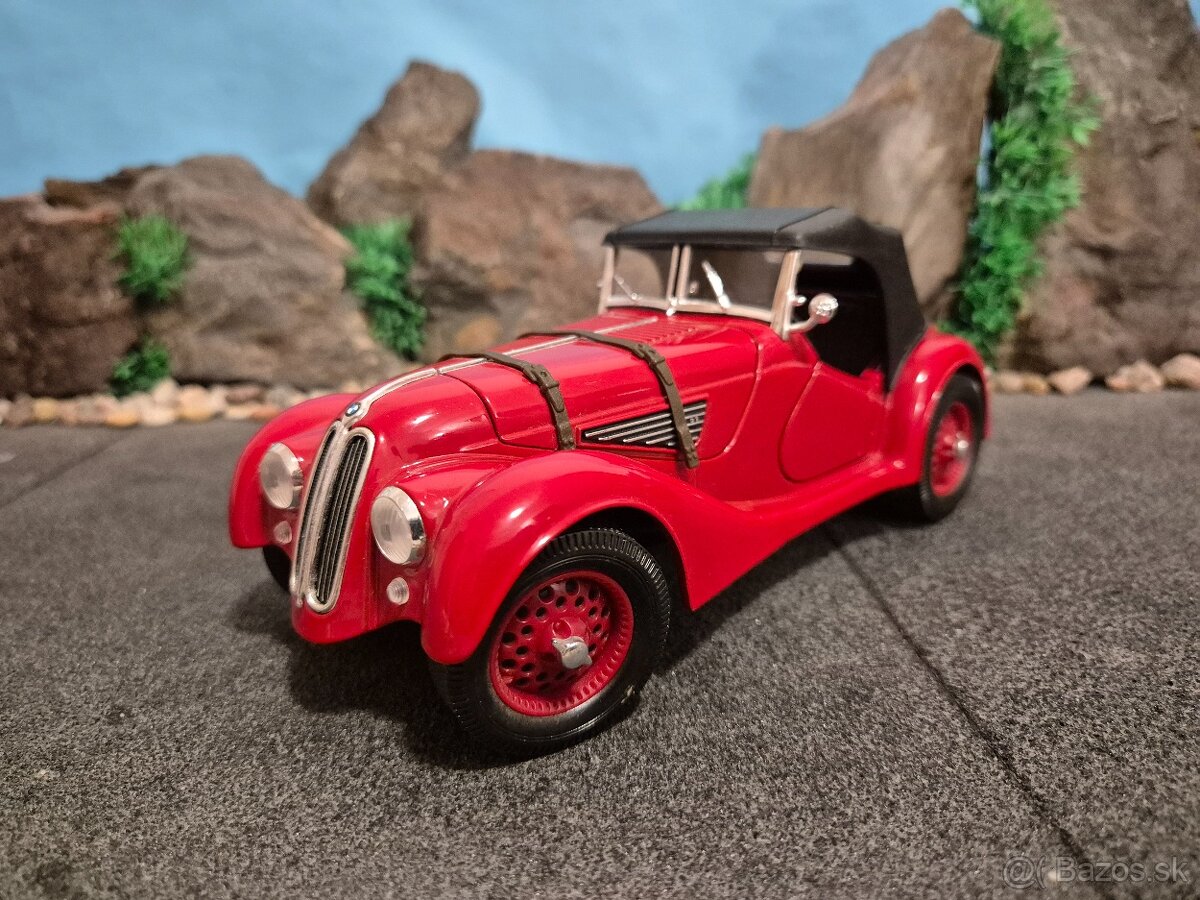 Prodám model 1:18 BMW 328