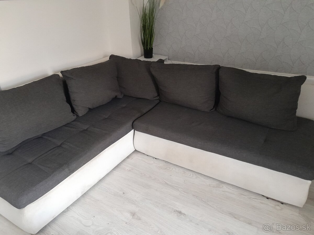 Sedacia suprava v tváre U