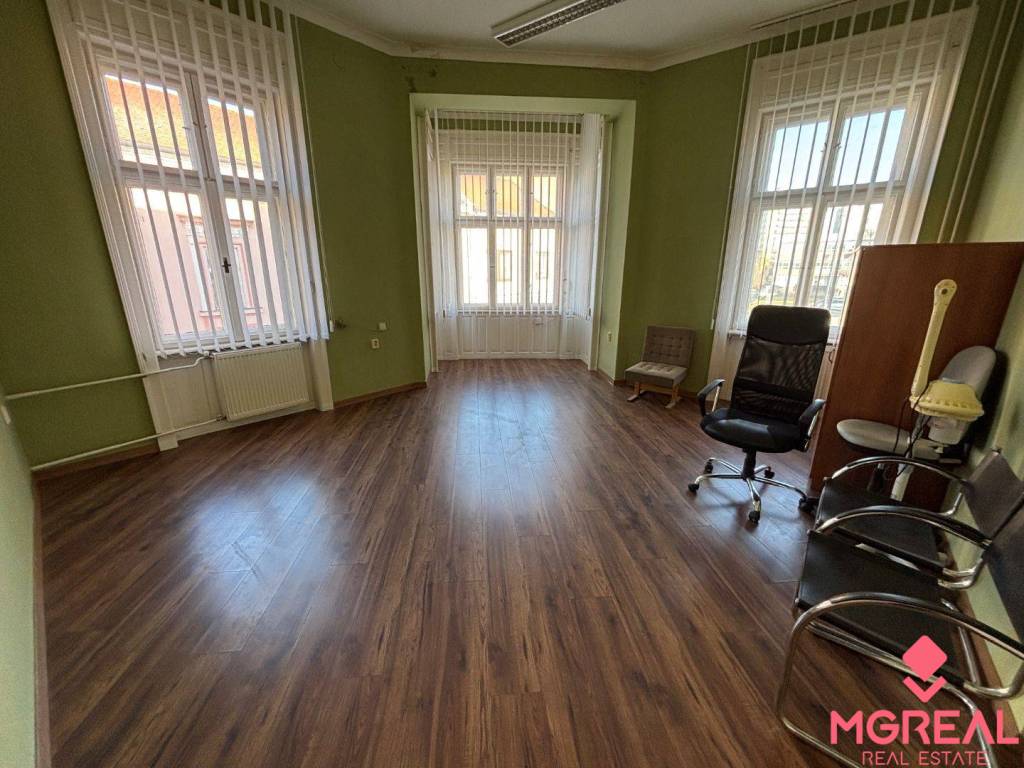 Kancelária 3 centrum Topoľčany / PRENÁJOM