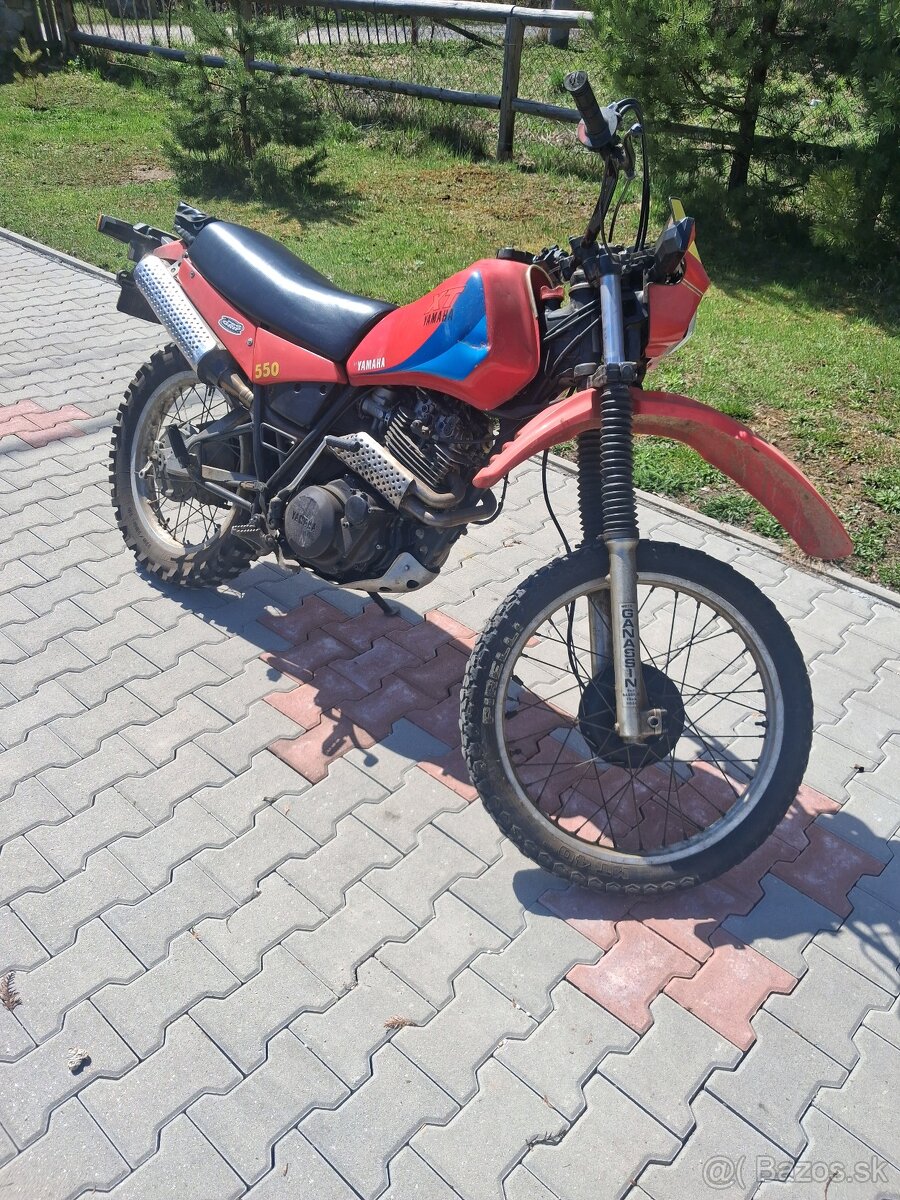 Yamaha XT 550
