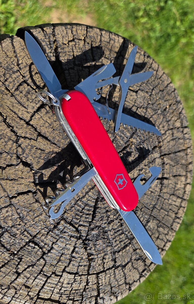 Victorinox Huntsman