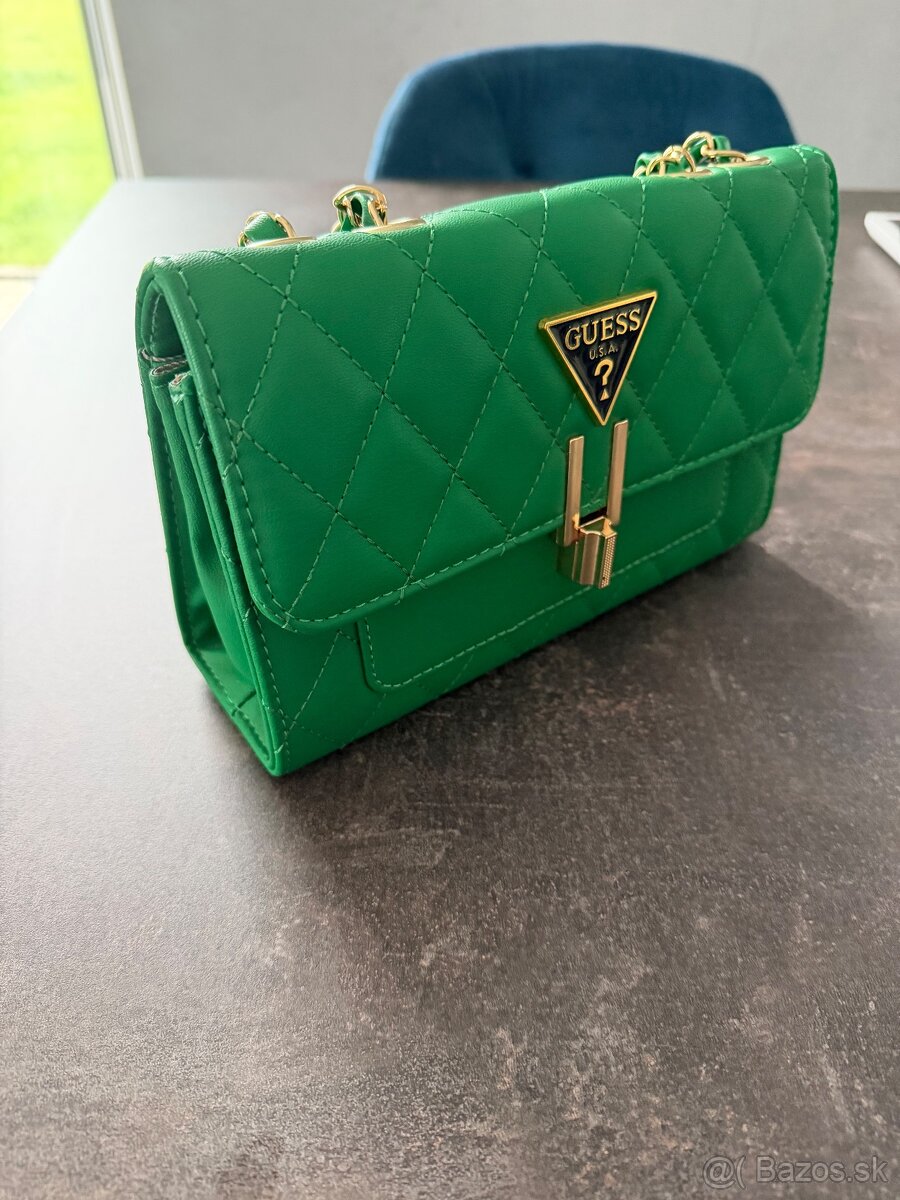 Zelena kabelka Guess