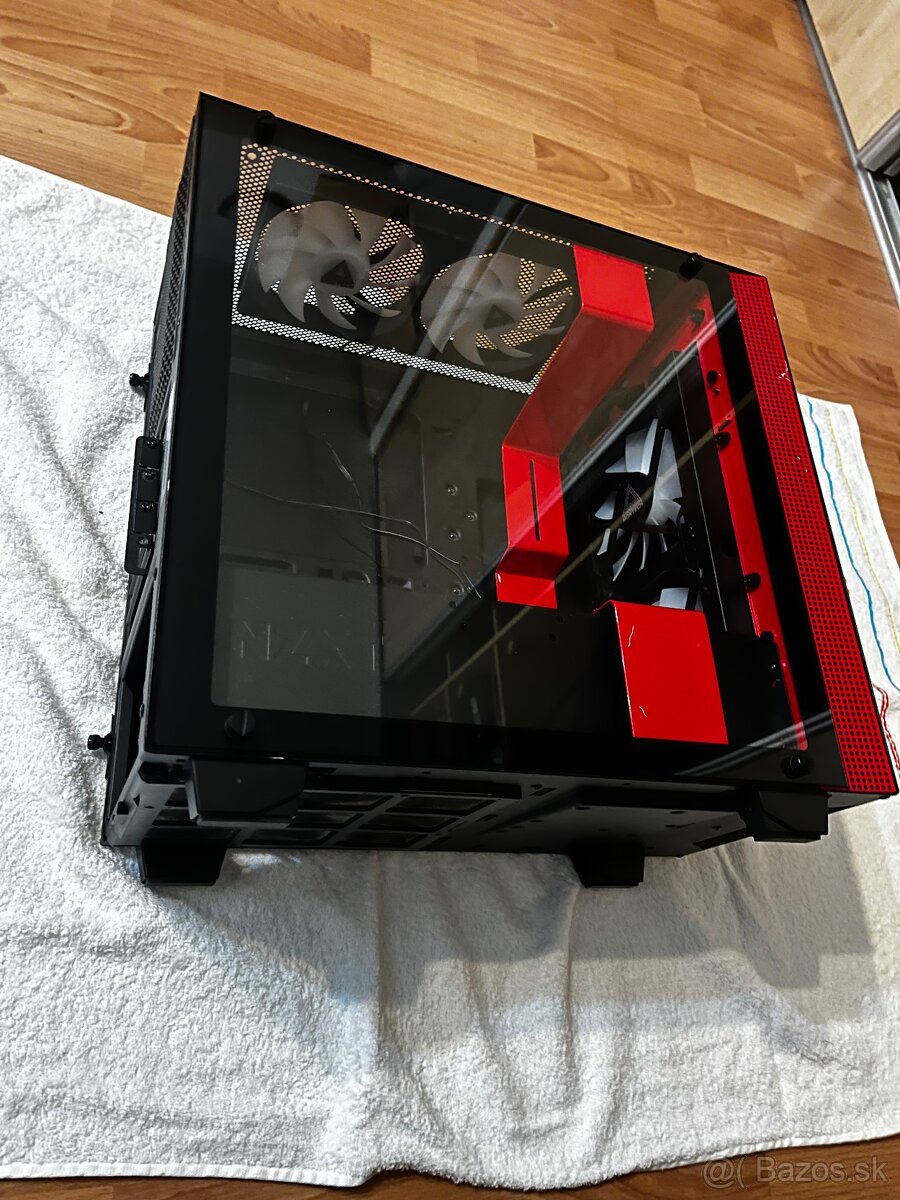 NZXT H400i Micro-ATX Computer Case Black/Red