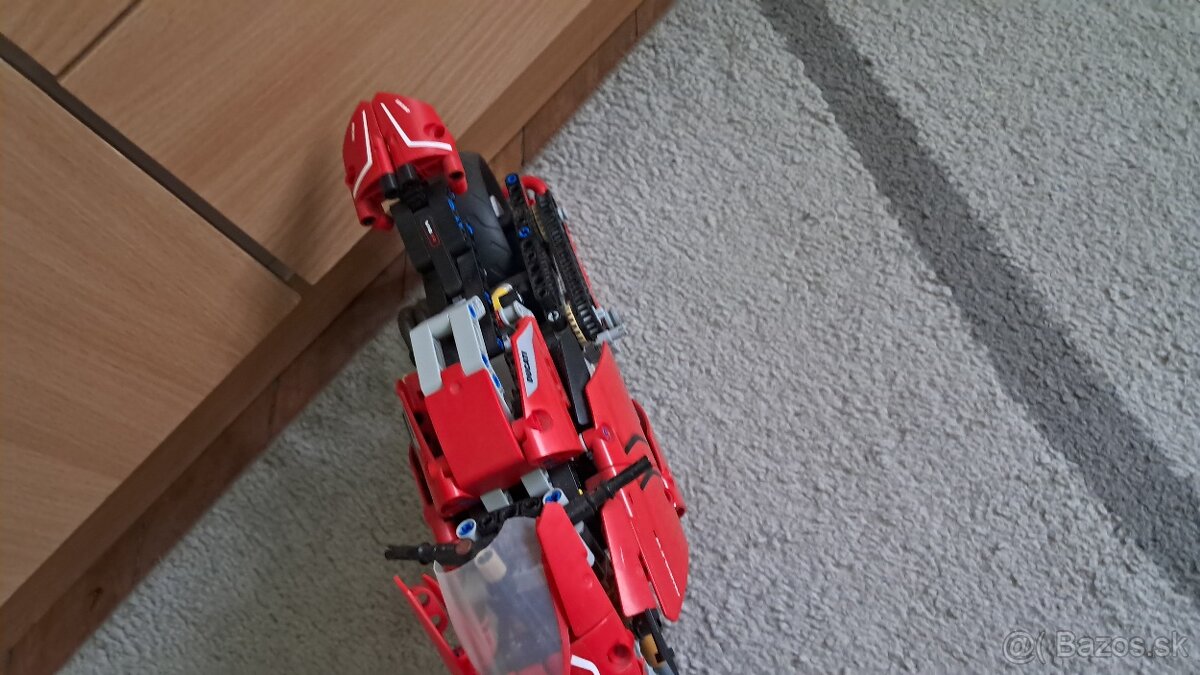 Lego motorka