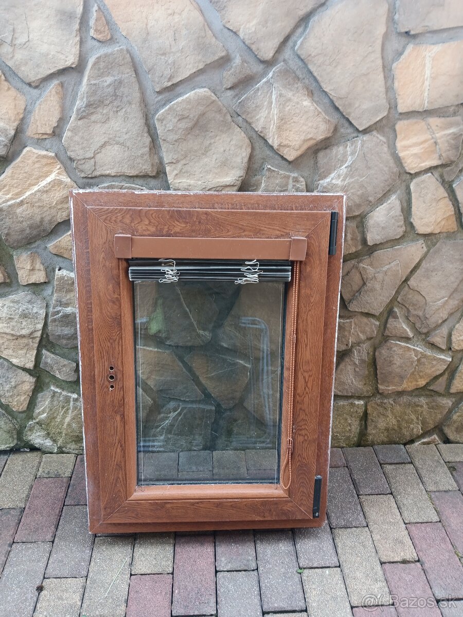 Plastové okno 60x80