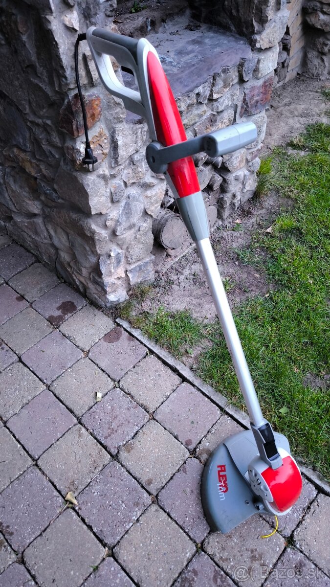Strunová kosačka
