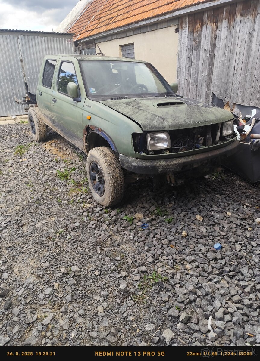 nissan navara d22