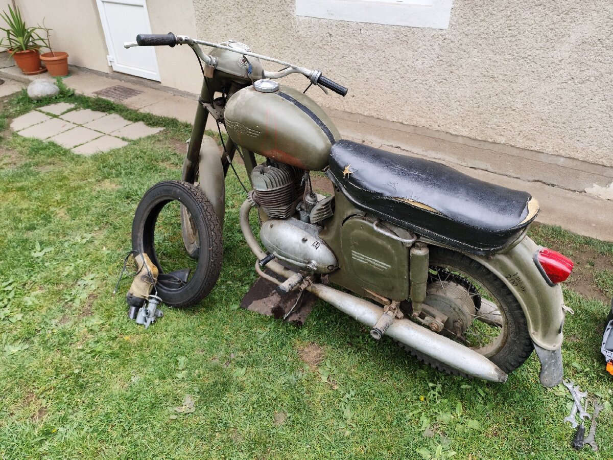 Jawa 350 360 army