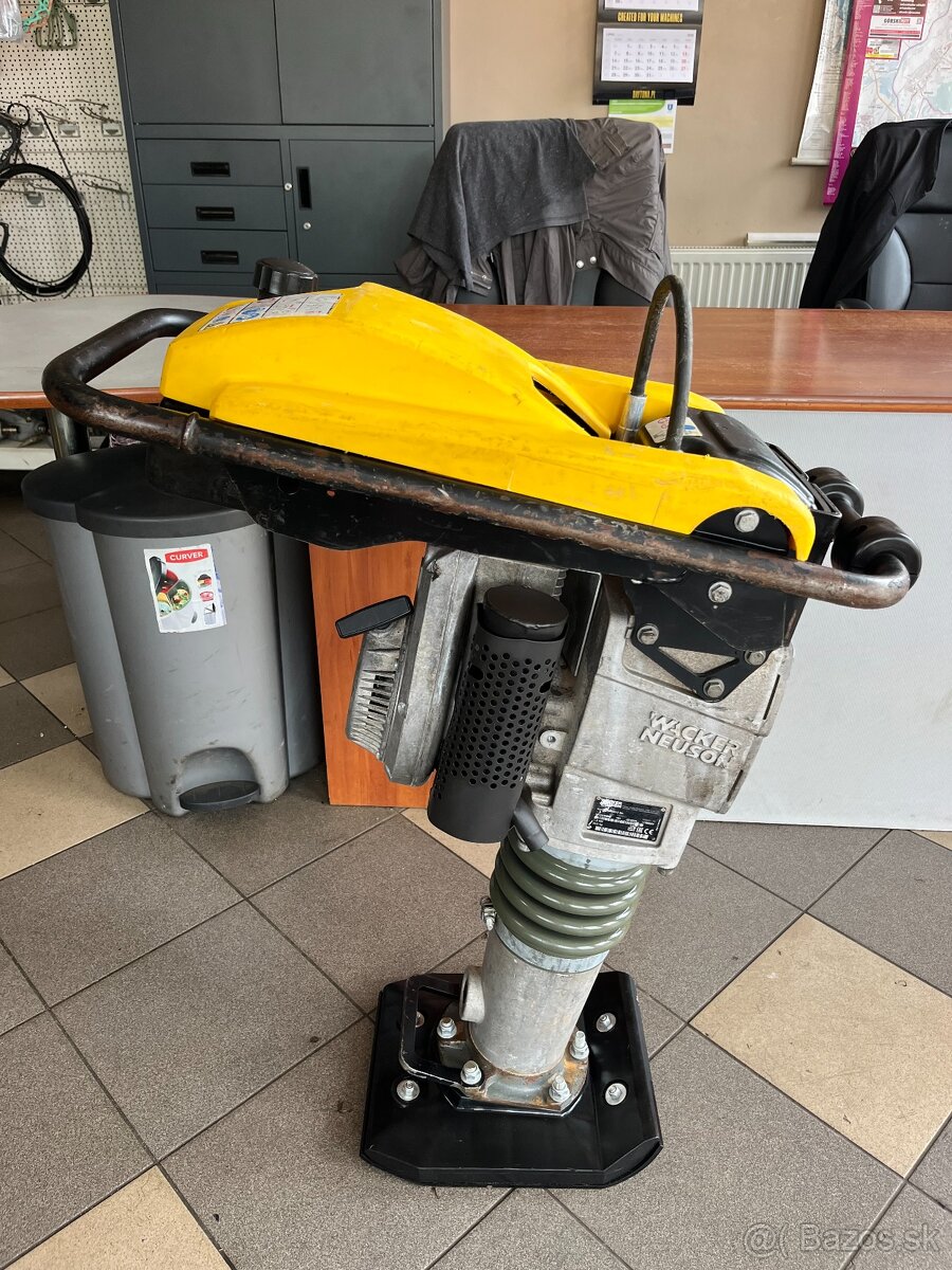 Vibracna zaba, noha, skokan Wacker Neuson BS 50-2 , 2020rv