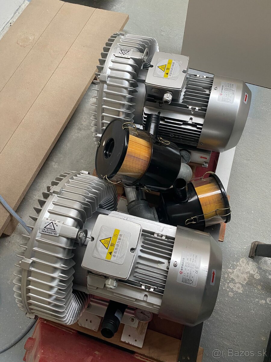 Vacuum Blower 5,5KW 2 kusy vrátane filtrov a jeden bez filtu
