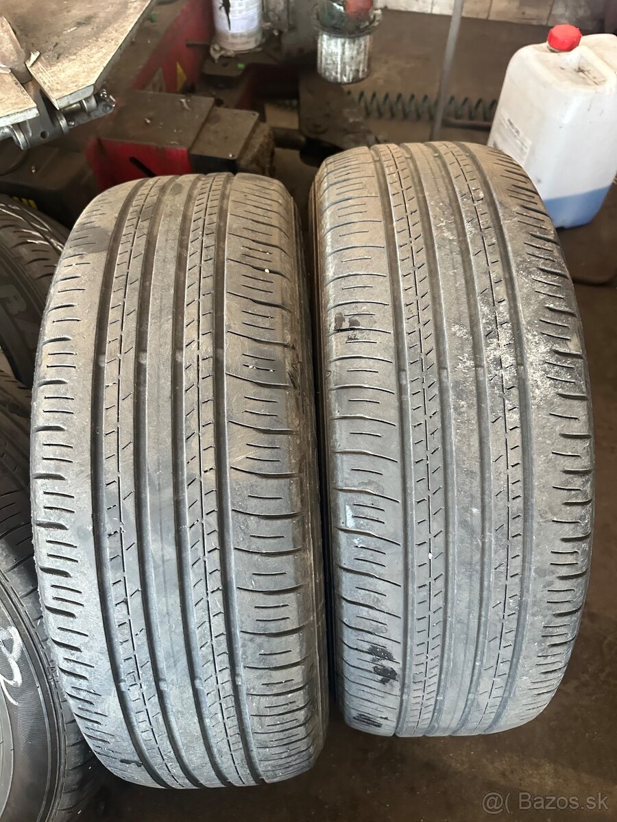225/60R18