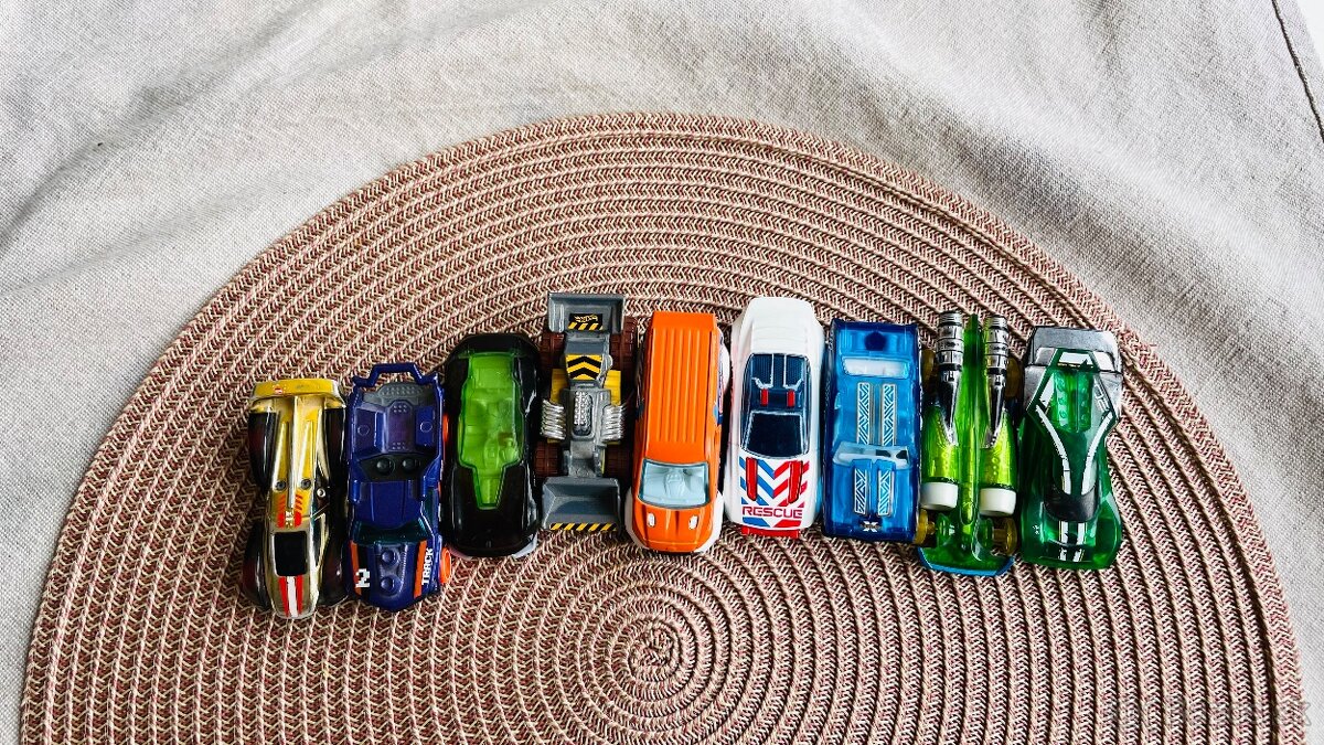Hot Wheels autá