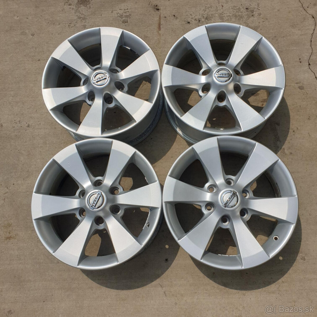 Hliníkové Nissan disky 6x139,7 R17 7J ET25