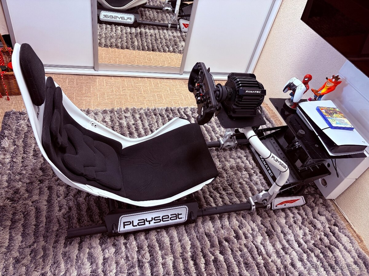 Predam playseat + Fanatec zostava + f1 veniec, záruka 34 mes